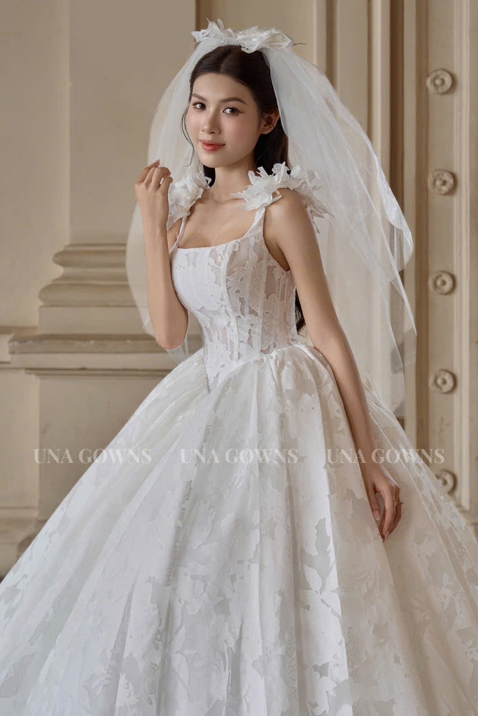 VÁY CƯỚI ĐÍNH ĐÁ CAO CẤP KẾT HỢP PHA LÊ SEQUIN LẤP LÁNH SÁNG BẬT MỌI KHÔNG GIAN