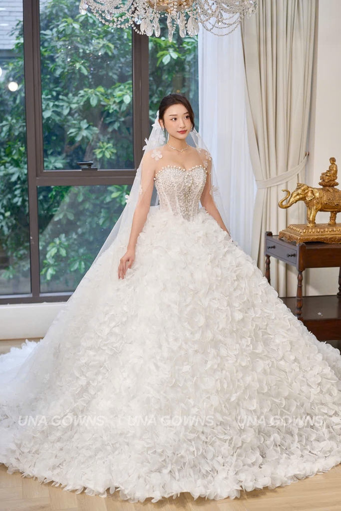 Váy Cưới Premium Luxury - SHRR02