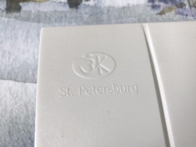 Hộp nhựa đựng màu kèm khay palette St. Pertersburg chính hãng JSC cùng hãng sản xuất Whitenights