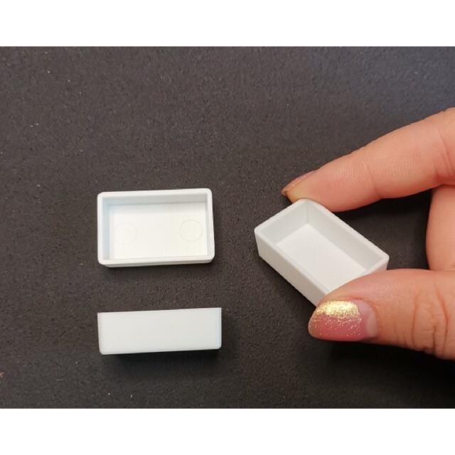 Pan rỗng đựng màu nhỏ gọn tiện lợi