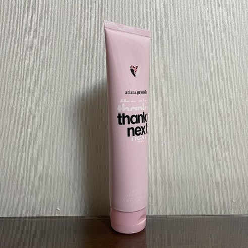 Sữa dưỡng thể Ariana Grande