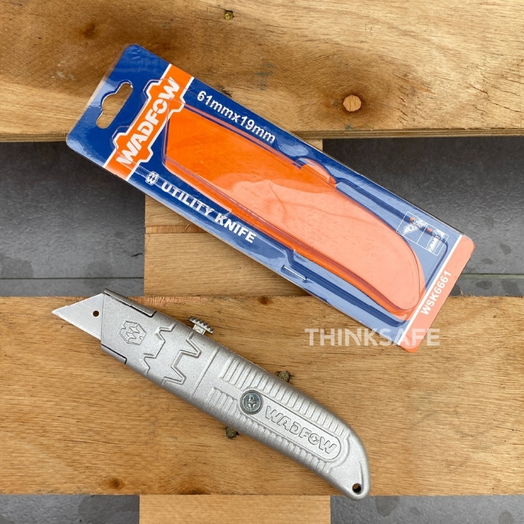 Dao rọc giấy Wadfow WSK6661 tiện dụng 150mm tự động khóa thân hợp kim nhôm kèm lưỡi SK5 19x61mm