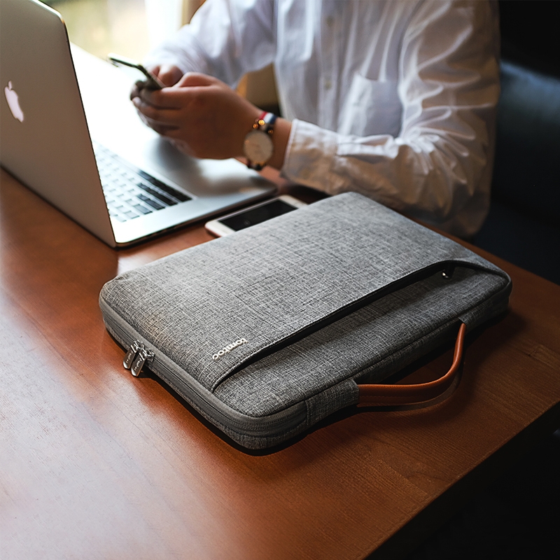Túi xách chống sốc chính hãng TOMTOC (USA) Spill-Resistant - A22E3 cho Macbook Pro 15 inch
