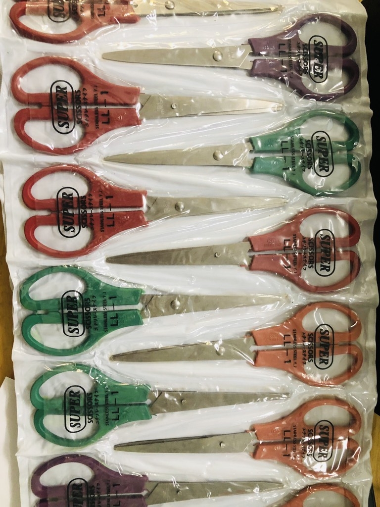 . Vĩ Kéo Supper (12 Cây/Vĩ; 100 Vĩ/Thùng)