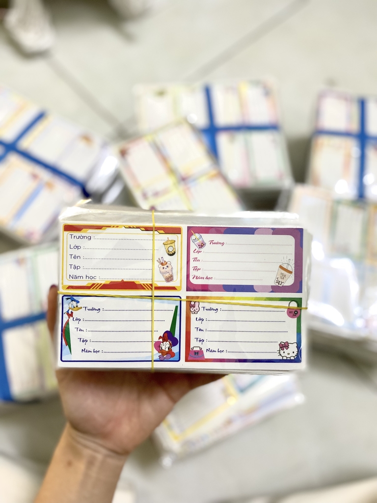 Nhãn Vở Đại 4 Nhãn Có Keo (5 Tờ/Xấp; 10 Xấp/Bó)
