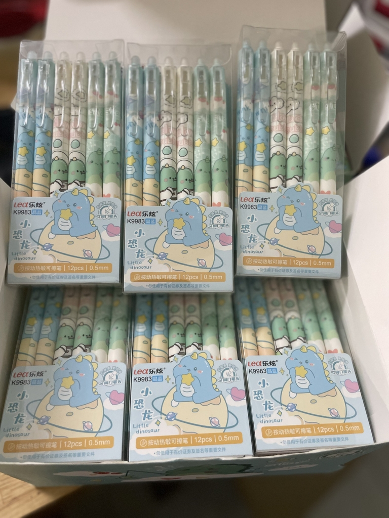 Bút Gel Bấm Xóa Được HỘP KIẾNG VS, King (12 Cây/Hộp; 12 Hộp/Lốc; 16 Lốc/Thùng)