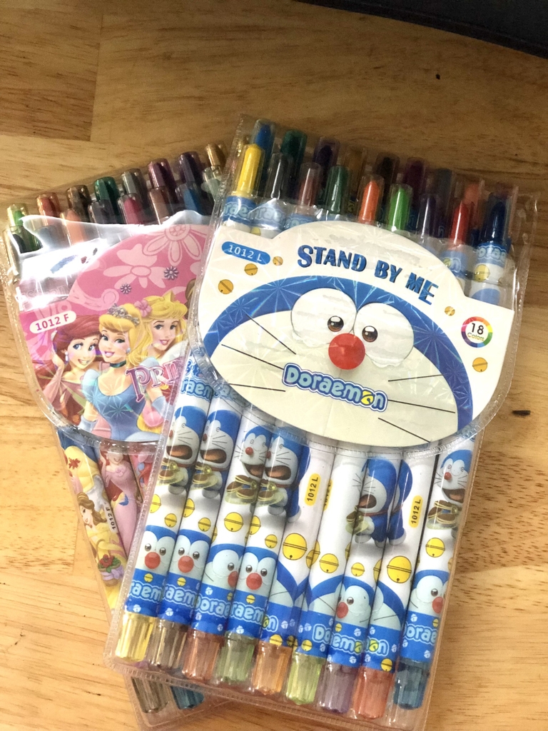 . Sáp Vặn 18 Màu - DÀI 1012F; 1012L (12 Vĩ/Lốc) (144 Vĩ/Thùng)