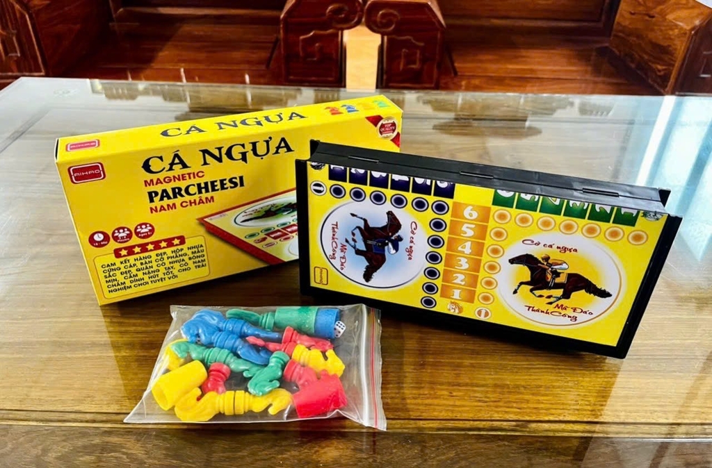 . Bàn Cờ Cá Ngựa Aihao NAM CHÂM 28 x 28CM (Có Hộp Giấy Bên Ngoài) (60 Hộp/Thùng) No.001