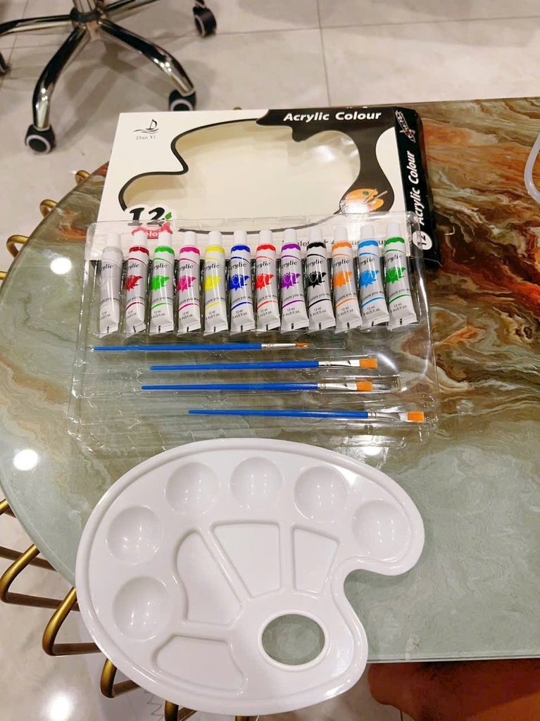 Màu Acrylic + Khay và Cọ 102 (60 Hộp/Thùng)