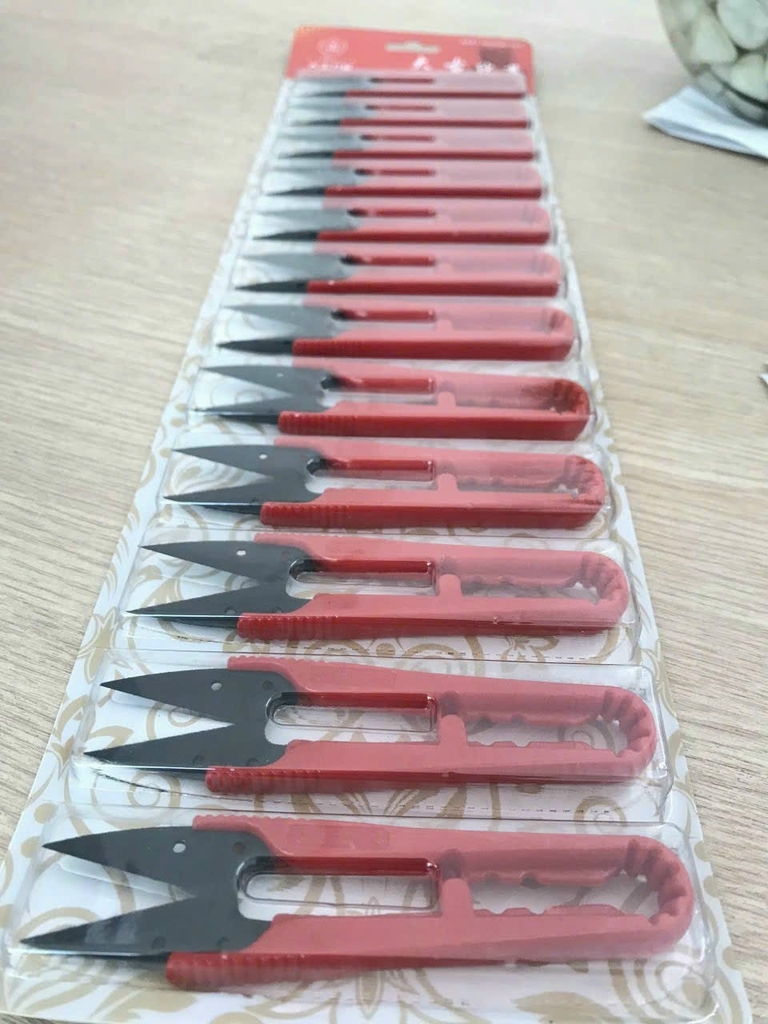 Kéo Cắt Chỉ 3 Màu và JD 107 (12 Cái/ Vĩ; 20 Vĩ/ Hộp; 6 Hộp/ Thùng)