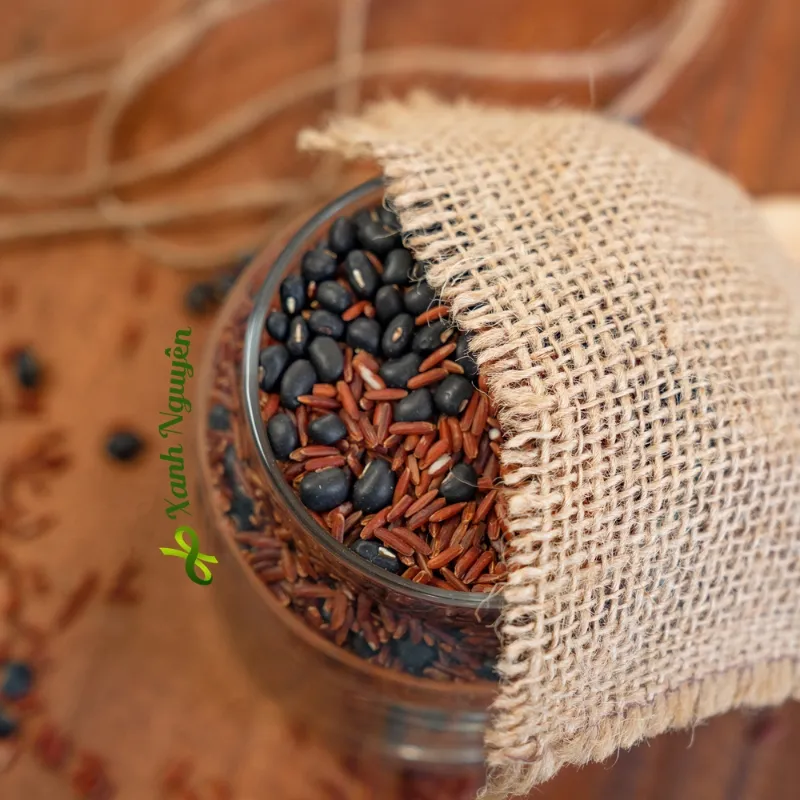 Trà gạo lứt đậu đen lá dứa giữ dáng