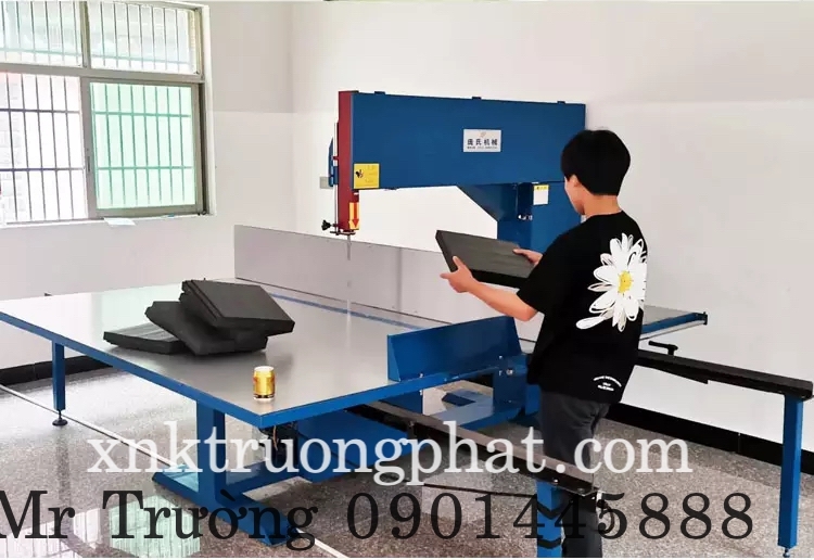 Máy cắt dọc cuộn Foam EPE