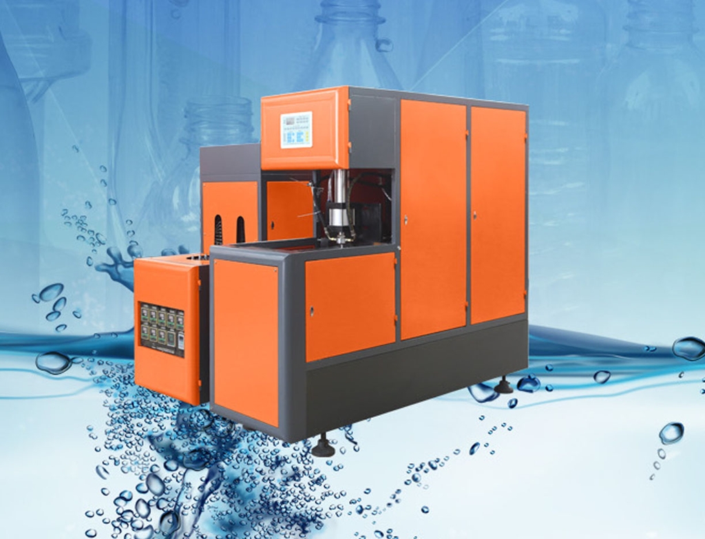 Máy thổi chai Pet bán tự động 6L 1 đầu thổi