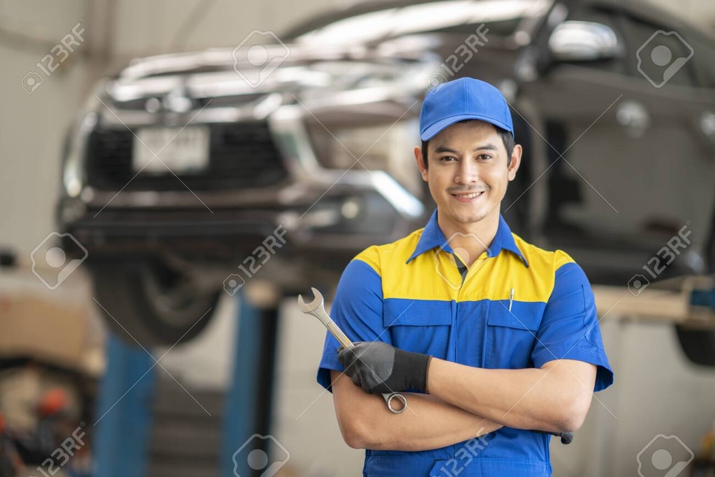 Xe Ô Tô Bị Ngập Nước: 4 Bộ Phận "Chết Yểu" Cần Thay Ngay Nếu Không Muốn Bổ Máy
