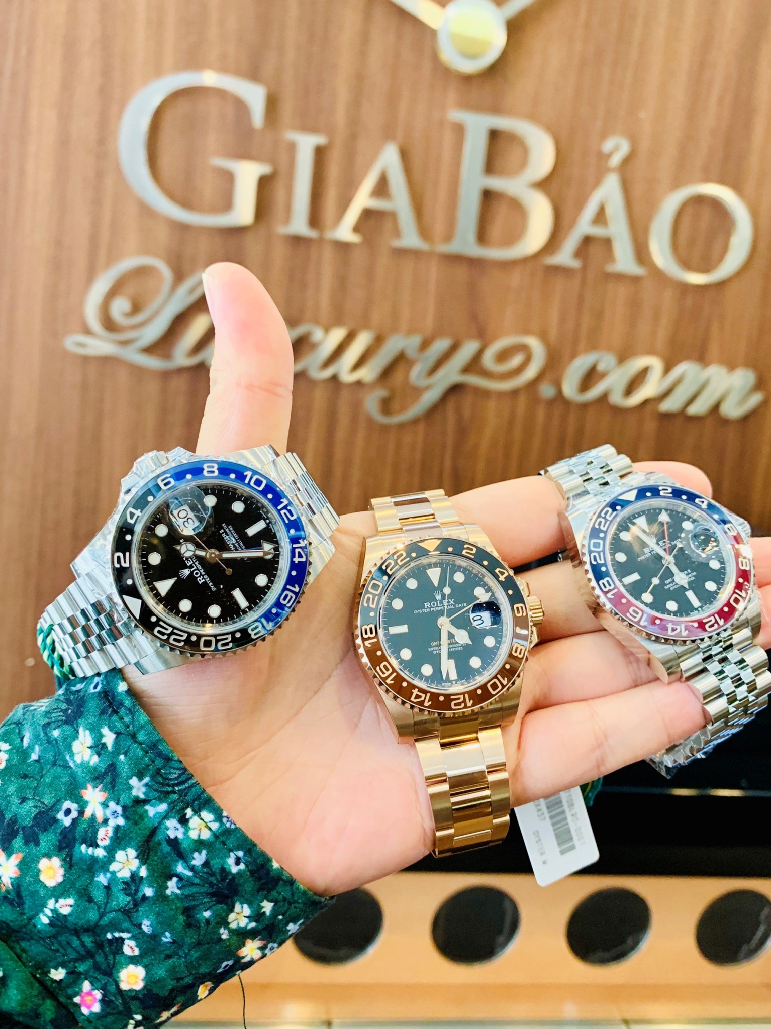 Đồng Hồ Rolex GMT-Master II 126710BLRO