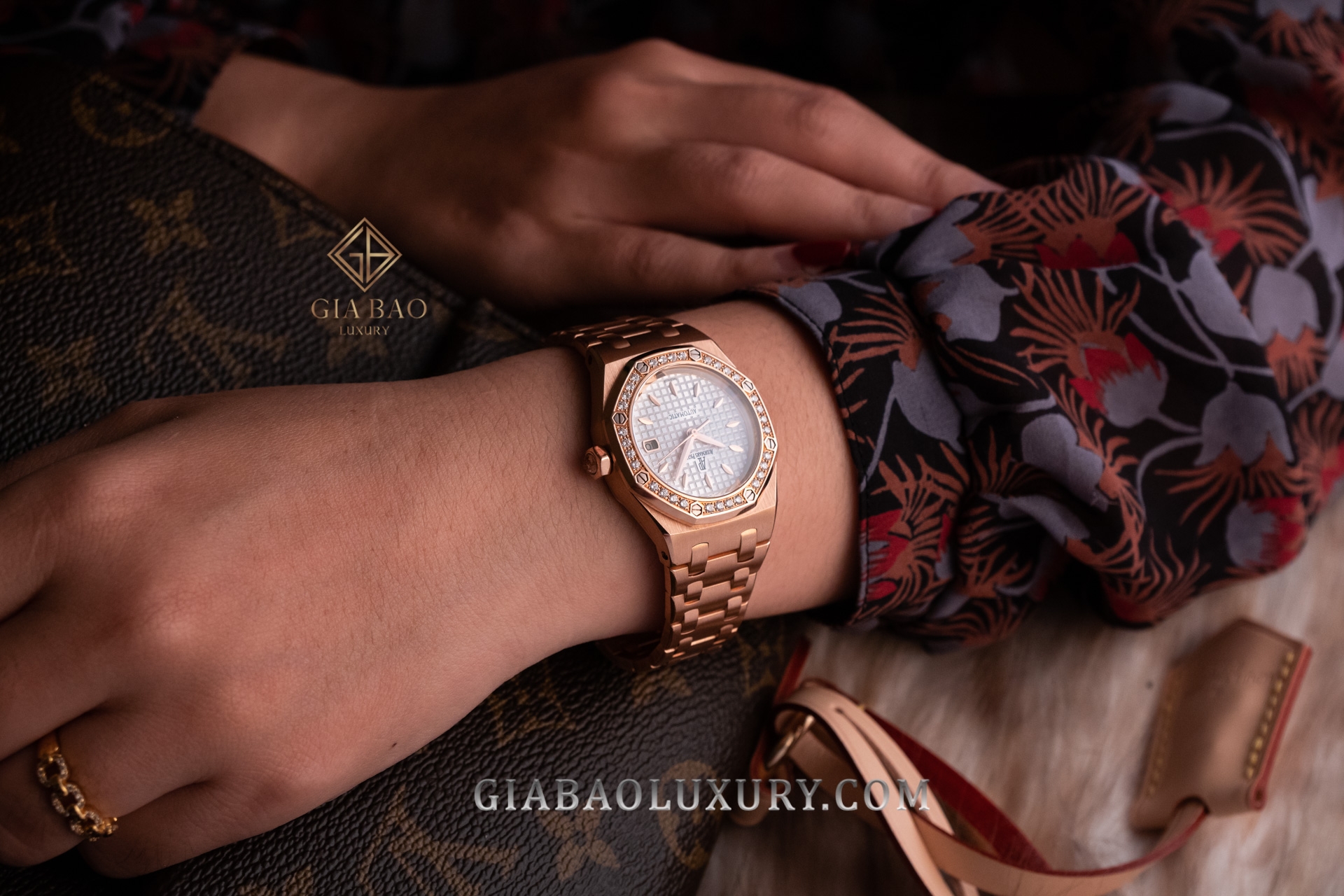 Audemars Piguet Royal Oak Lady 77321or.zz.1230or.01