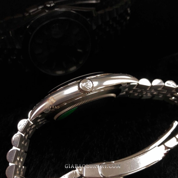 Đồng Hồ Rolex Datejust 41 126300 Mặt Số Bạc