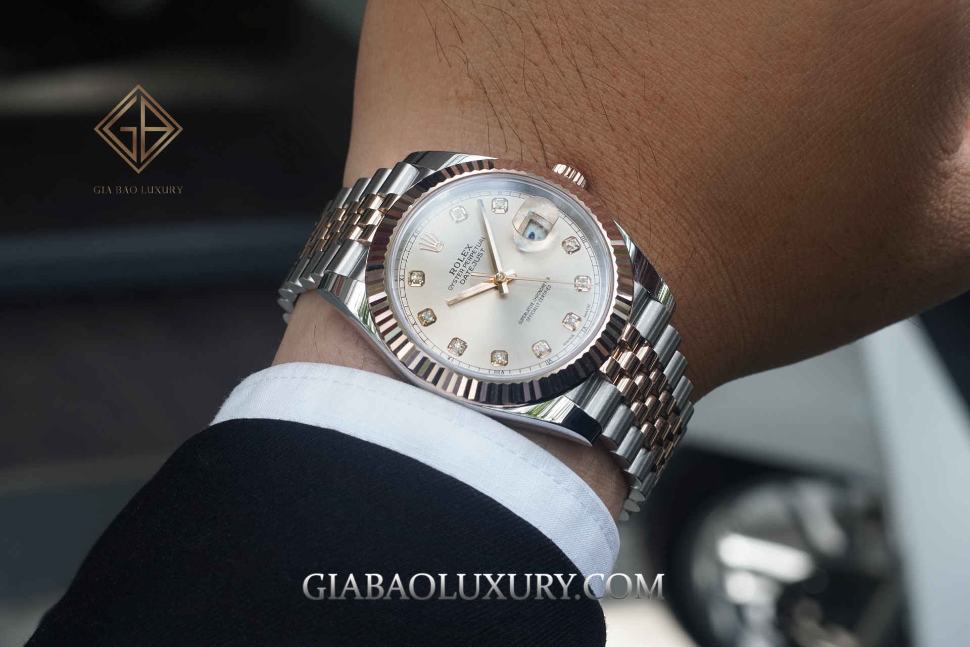 Đồng Hồ Rolex Datejust 41 126331 Mặt Số Sundust Nạm Kim Cương