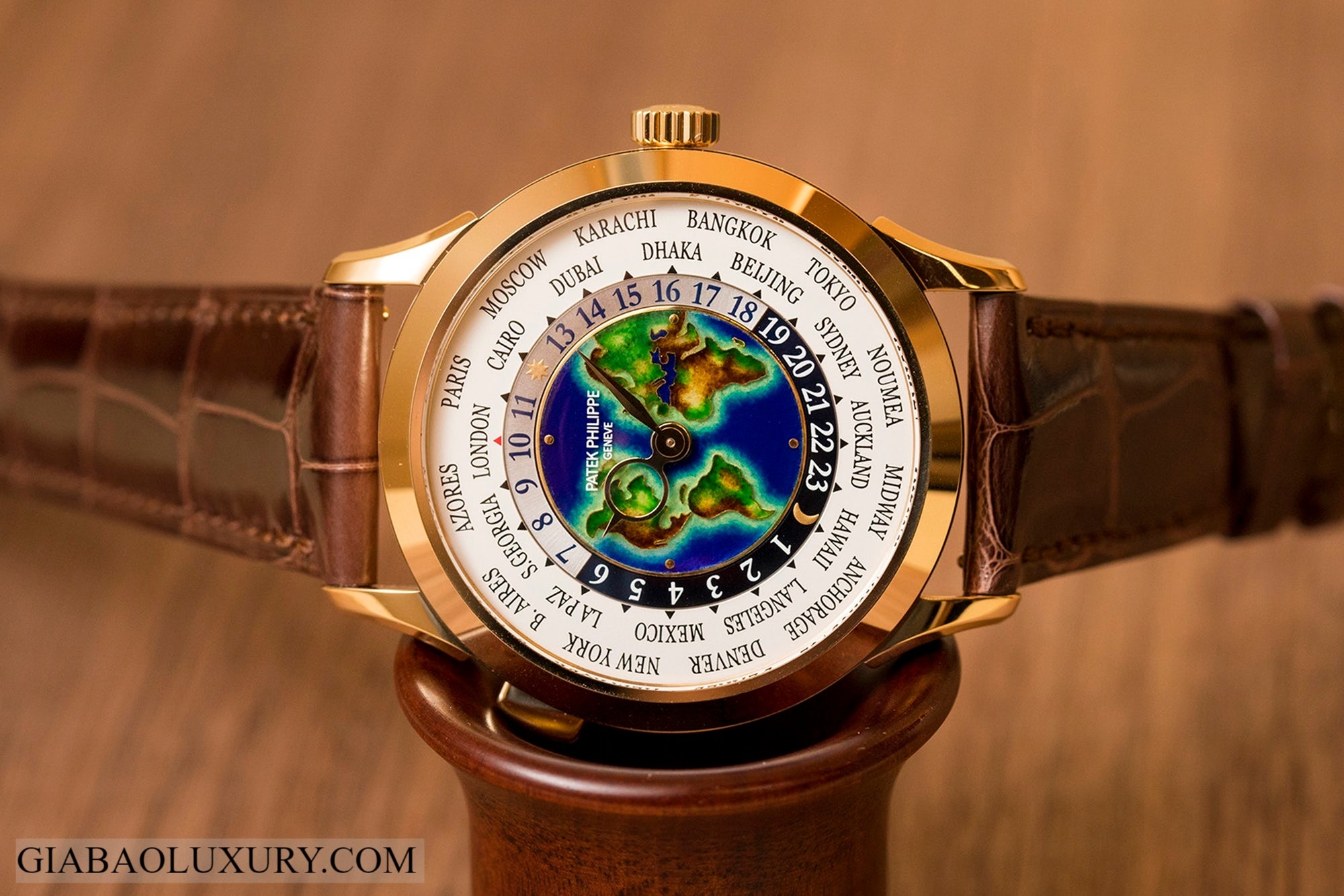 Giới thiệu đồng hồ Patek Philippe World Time 5231J