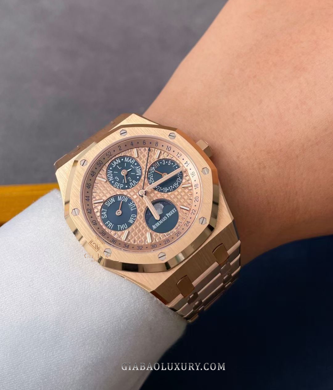 Đồng Hồ Audemars Piguet Royal Oak Perpetual Calendar 26584OR.OO.1220OR.01