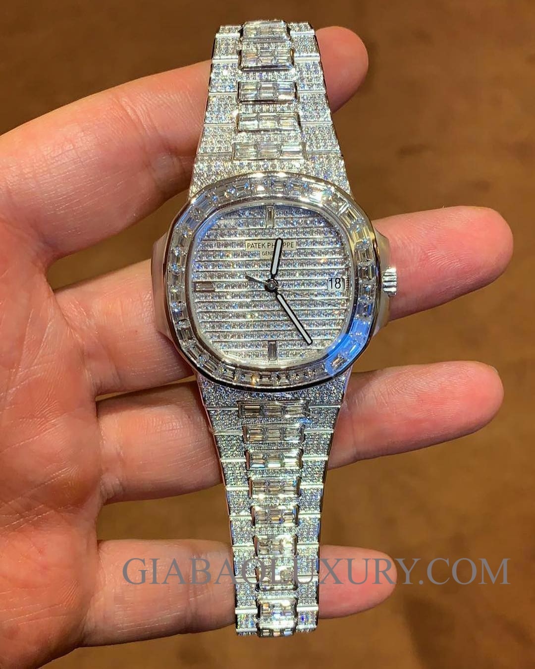 Đồng Hồ Patek Philippe Nautilus 5719/10G-001