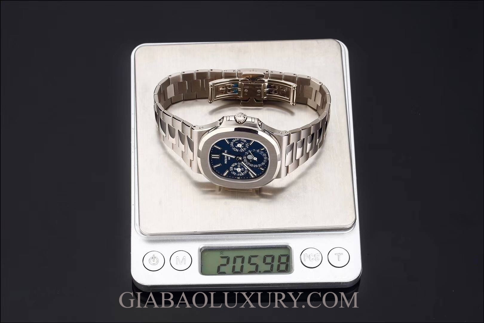 Đồng hồ Patek Philippe Nautilus 5740/1G-001