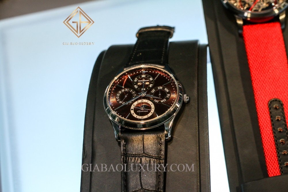 Chiếc Đồng Hồ Jaeger-Lecoultre Master Ultra Thin Perpetual Enamel Chestnut