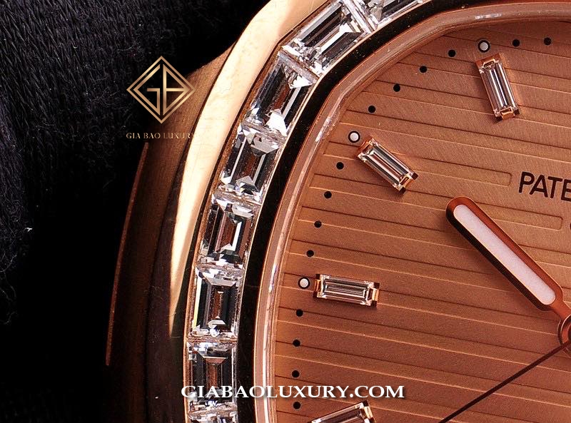 Đồng Hồ Patek Philippe Nautilus 5723/1R-001