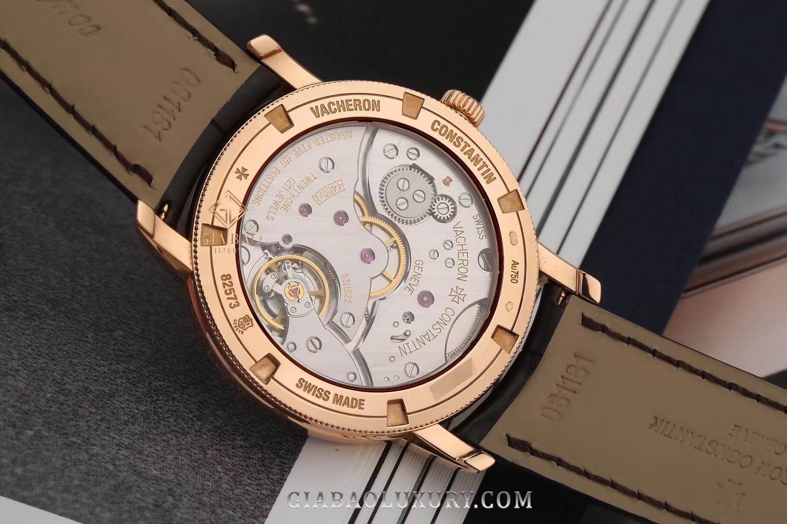 Đồng Hồ Vacheron Constantin Traditionnelle 82573/000R-9815