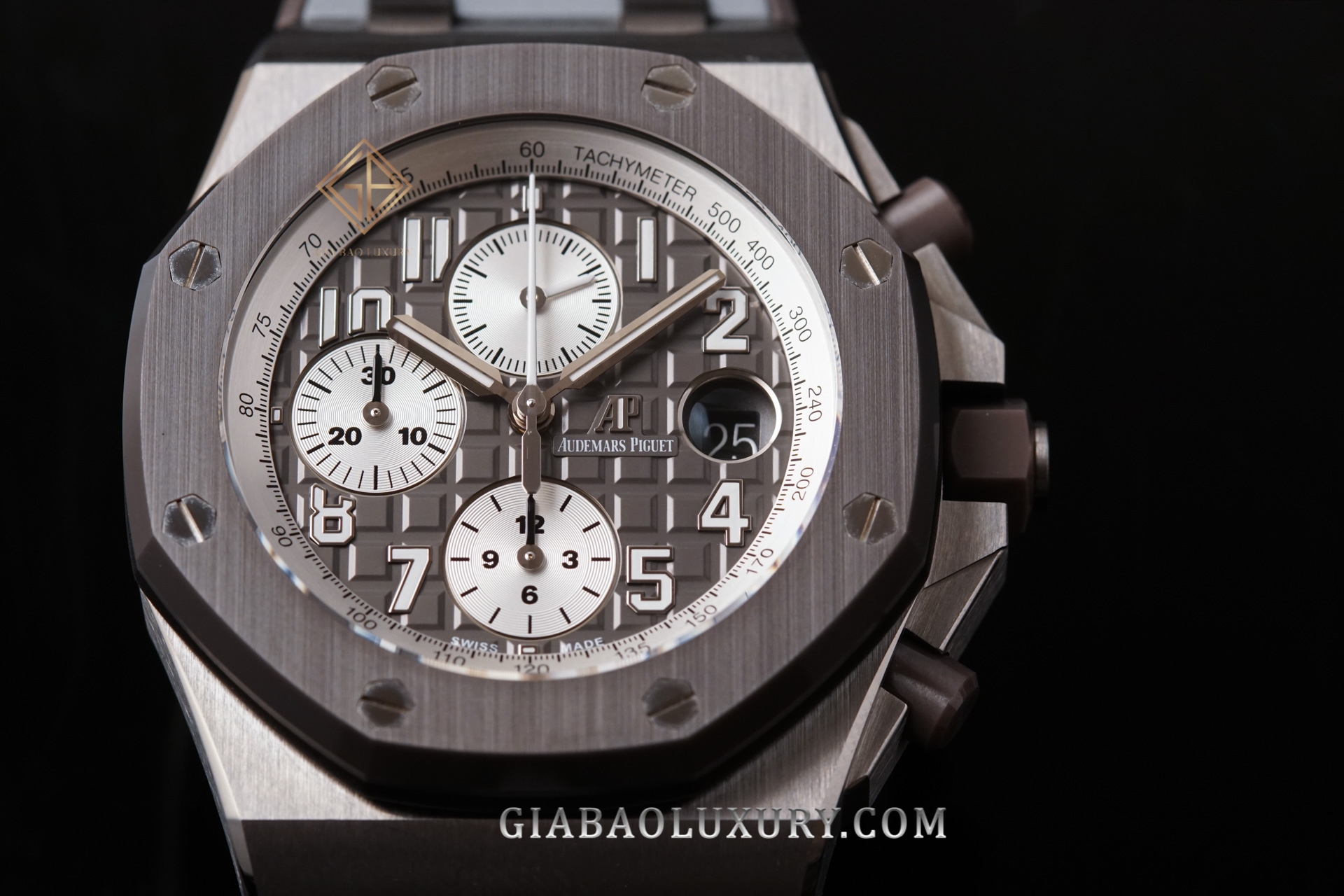 đồng hồ Audemars Piguet Royal Oak Offshore với mã hiệu ref. 26470IO.OO.A006CA.01