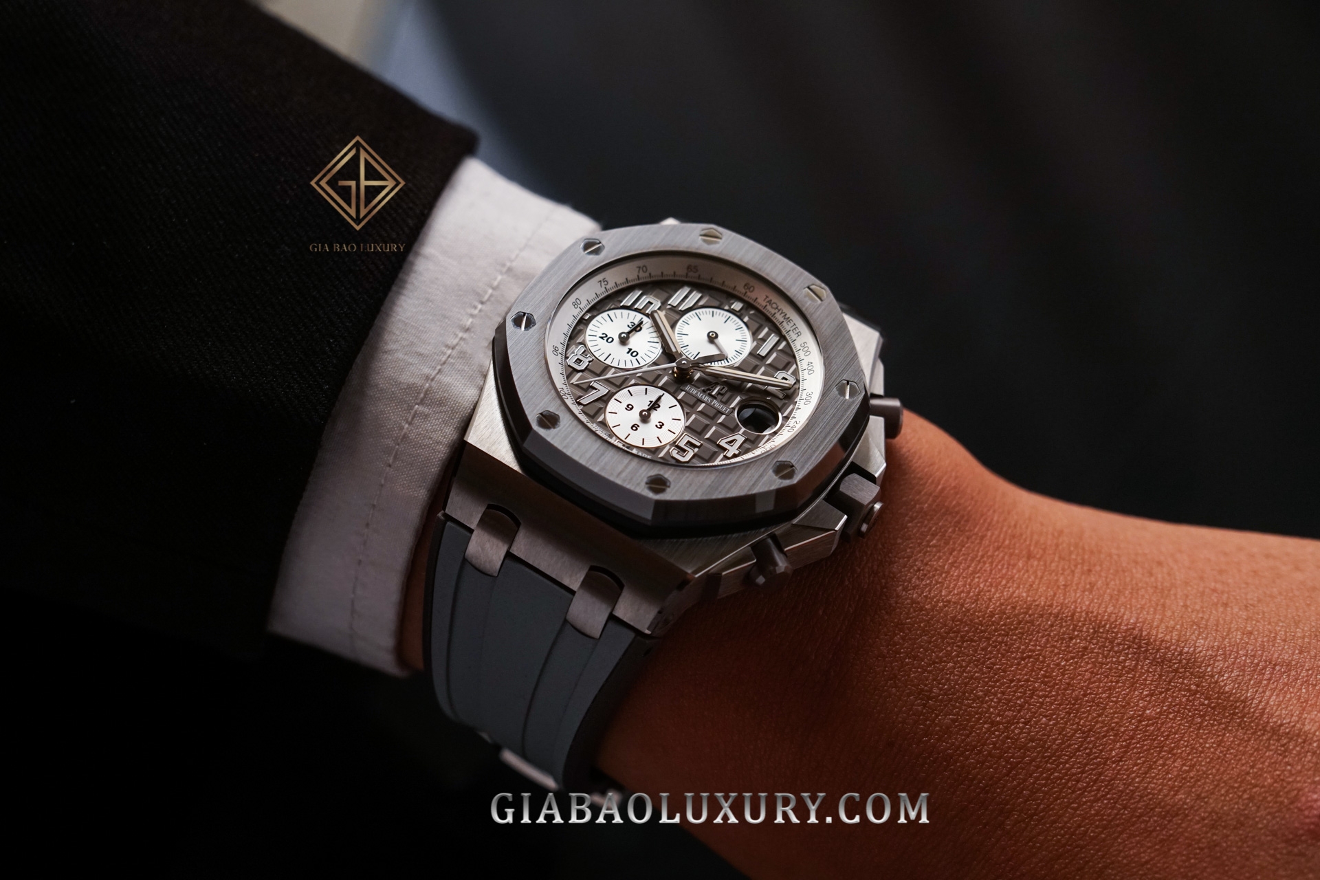 đồng hồ Audemars Piguet Royal Oak Offshore với mã hiệu ref. 26470IO.OO.A006CA.01