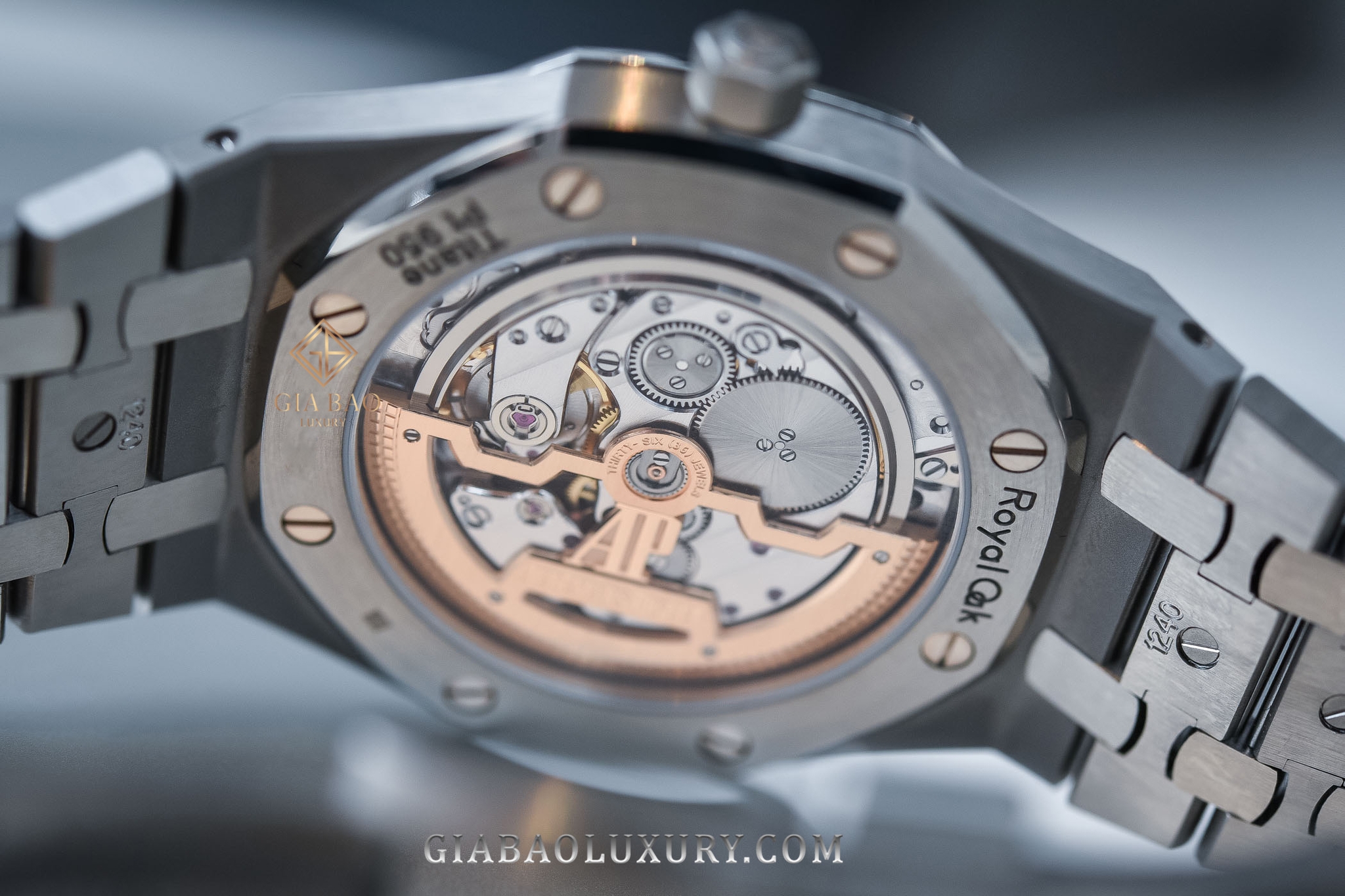 Đồng Hồ Audemars Piguet Royal Oak Jumbo Extra-Thin 15202IP.OO.1240IP.01