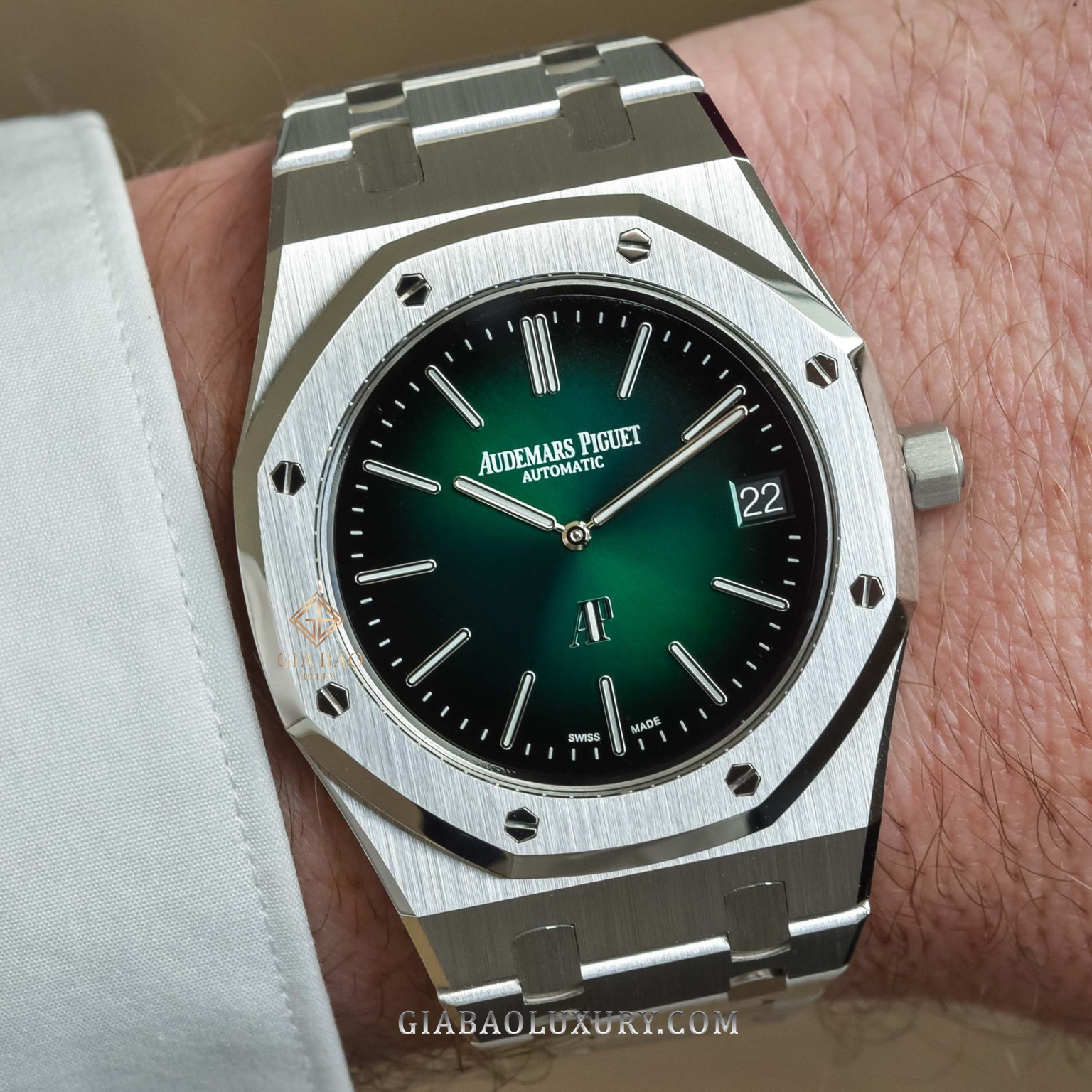 Đồng Hồ Audemars Piguet Royal Oak Jumbo Extra-Thin 15202PT.OO.1240PT.01