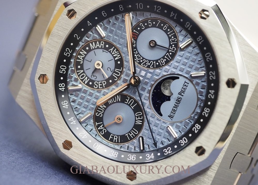 Đồng Hồ Audemars Piguet Royal Oak Perpetual Calendar Platinum Ice Blue Dial ref. 26574PT.OO.1220PT.01