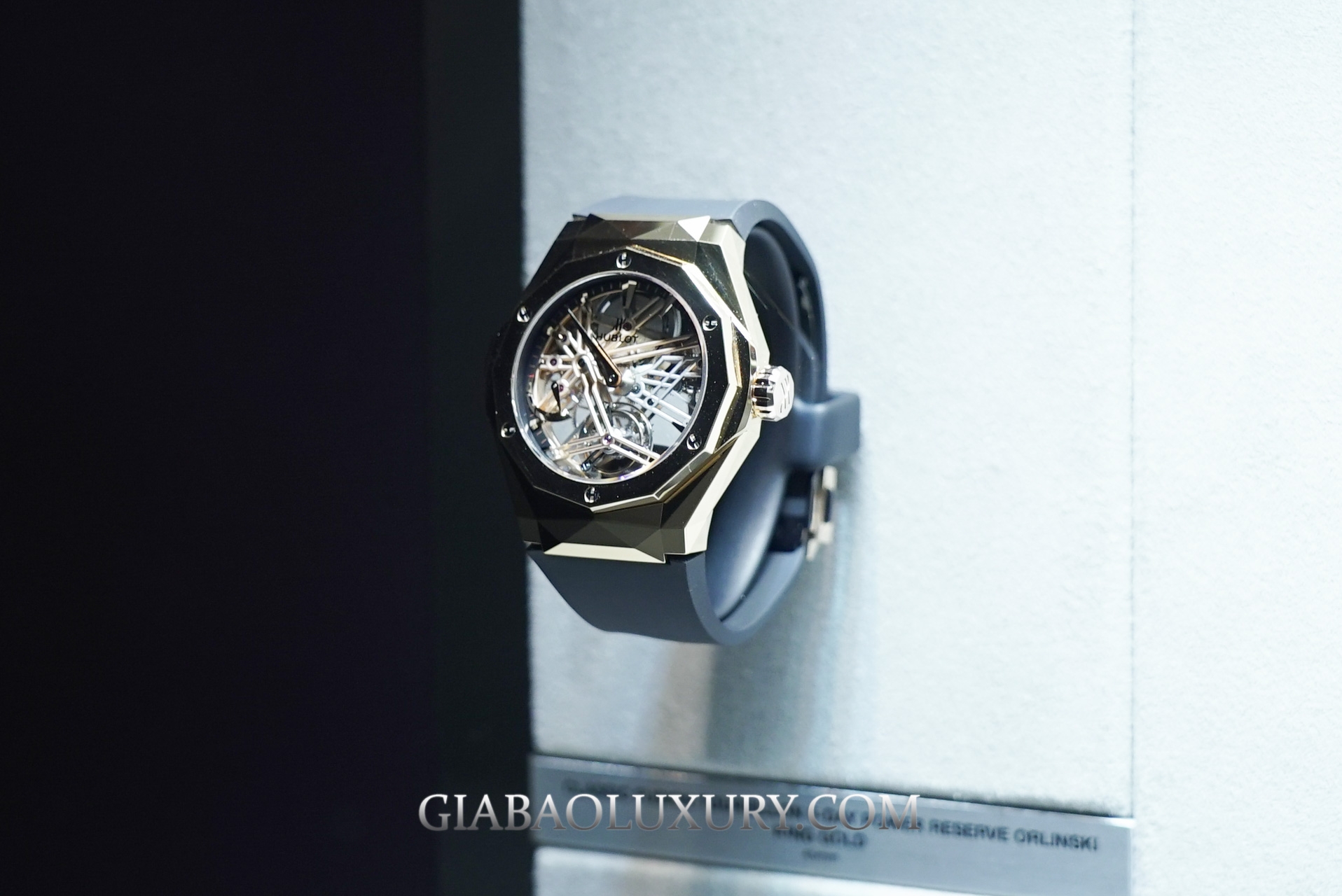 Giới thiệu gian hàng triển lãm của Hublot tại Baselworld 2019 - Nổi bật siêu xe