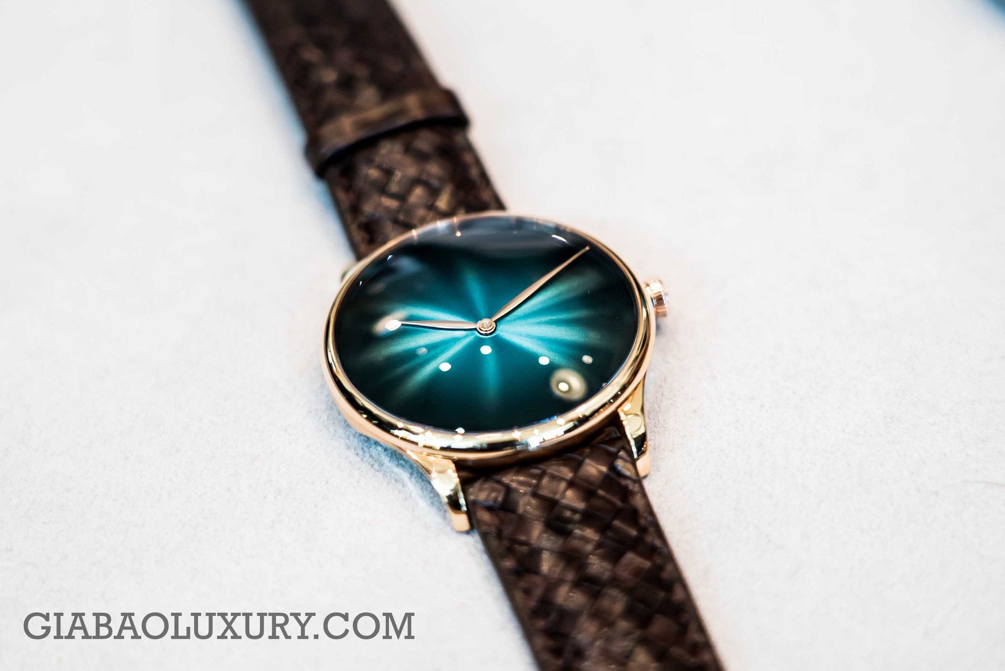 đồng hồ H. Moser & Cie Venturer Concept Blue Lagoon