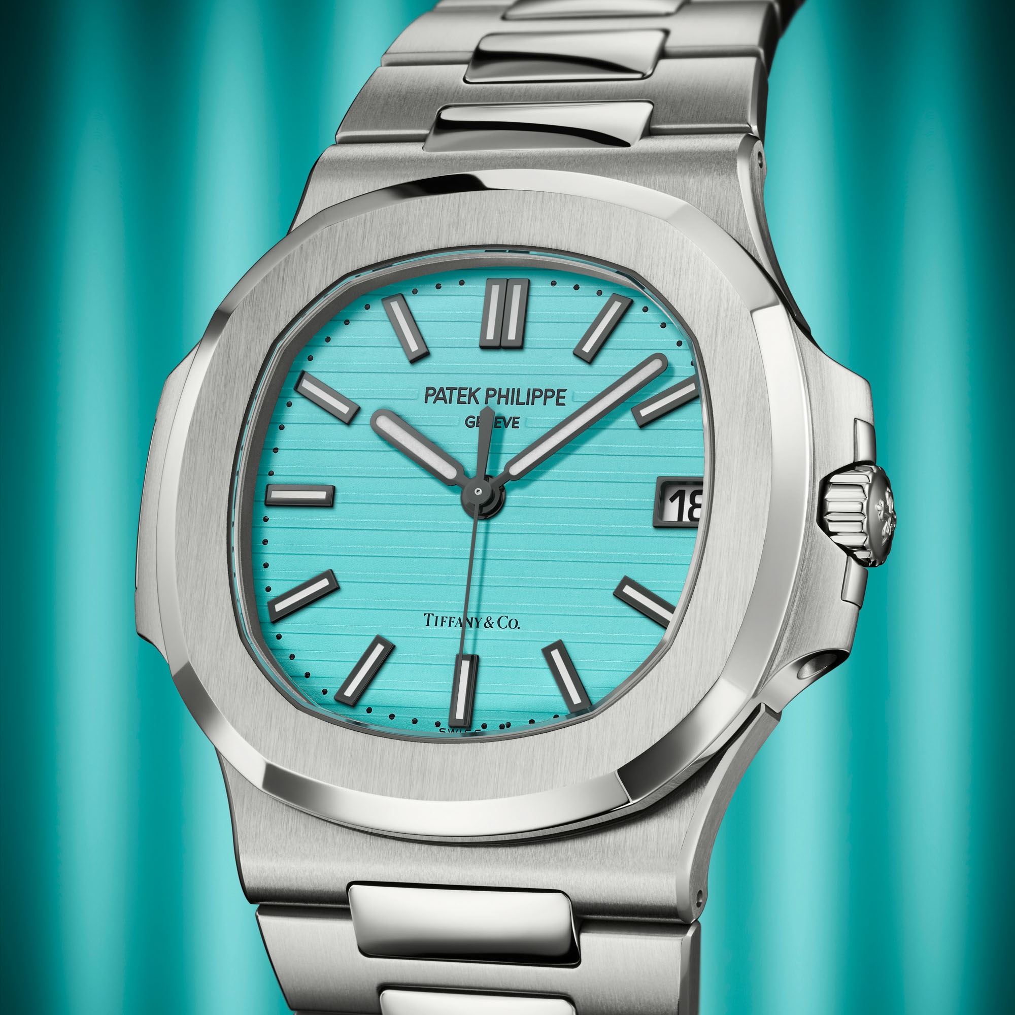 đồng hồ Patek Philippe Nautilus 5711/1A-018