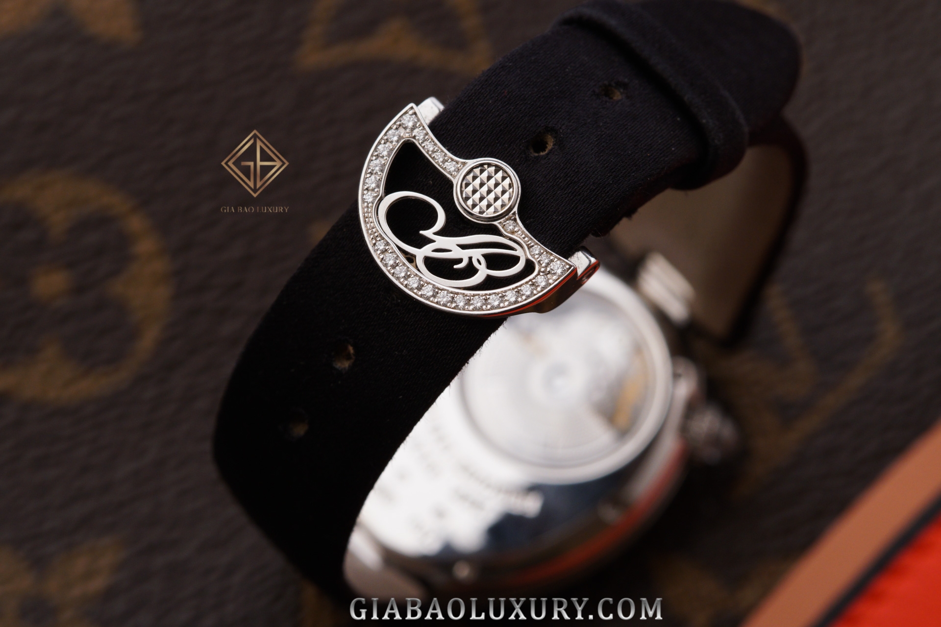 Đồng Hồ Breguet Reine de Naples 8928BB