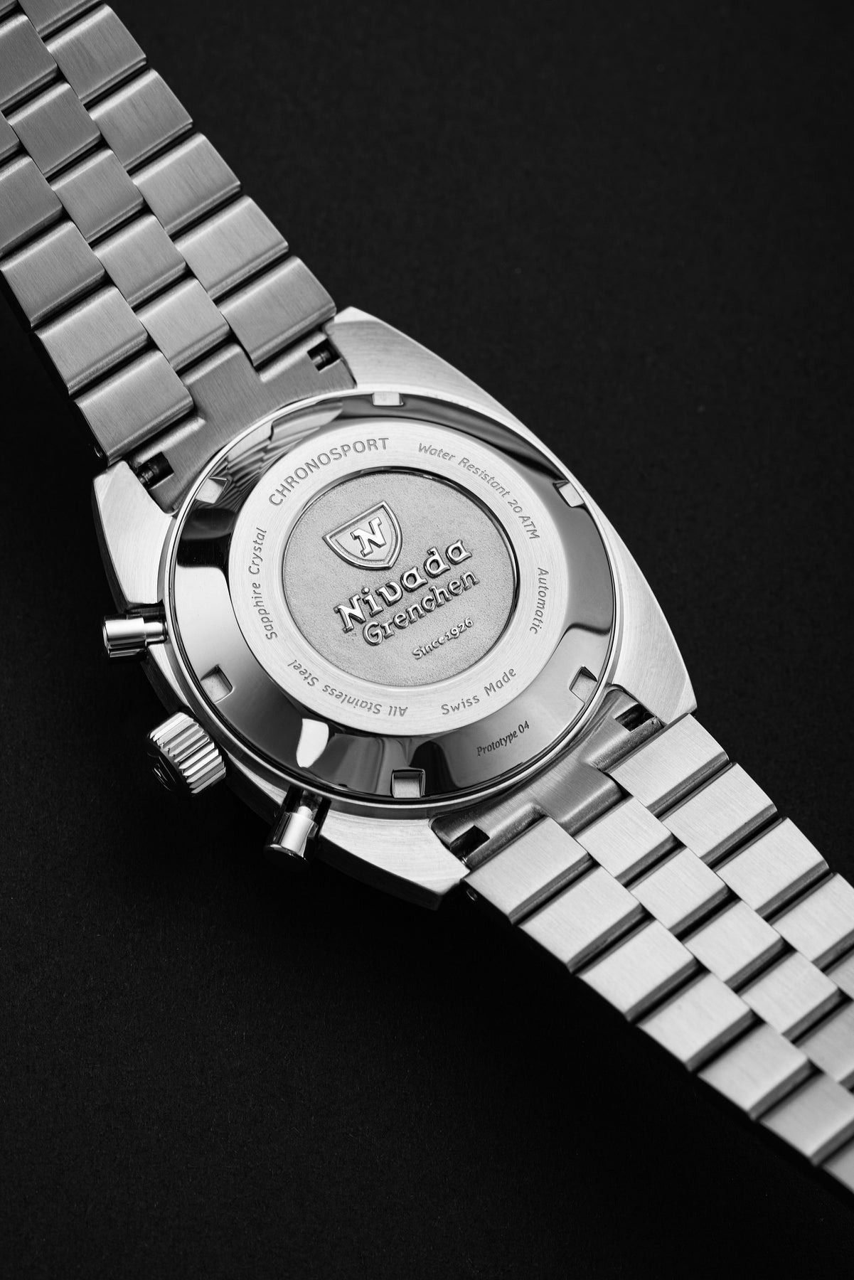 Đồng hồ đeo tay thương hiệu Nivada Grenchen
