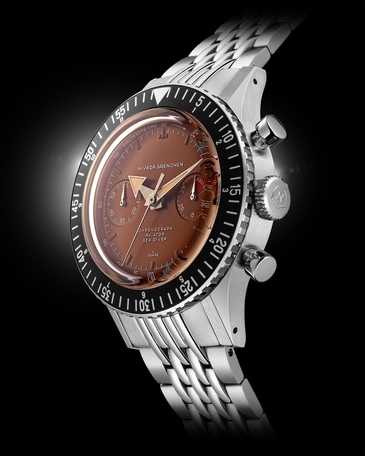 Nivada Grenchen, dòng sản phẩm Chronomaster, Ref number: 85141M, mặt số màu đỏ tropical