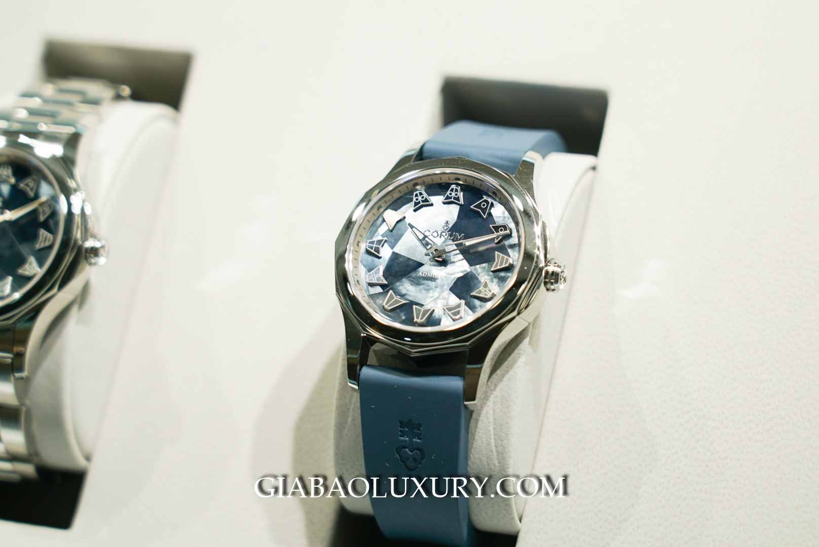 đồng hồ corum Bubble 