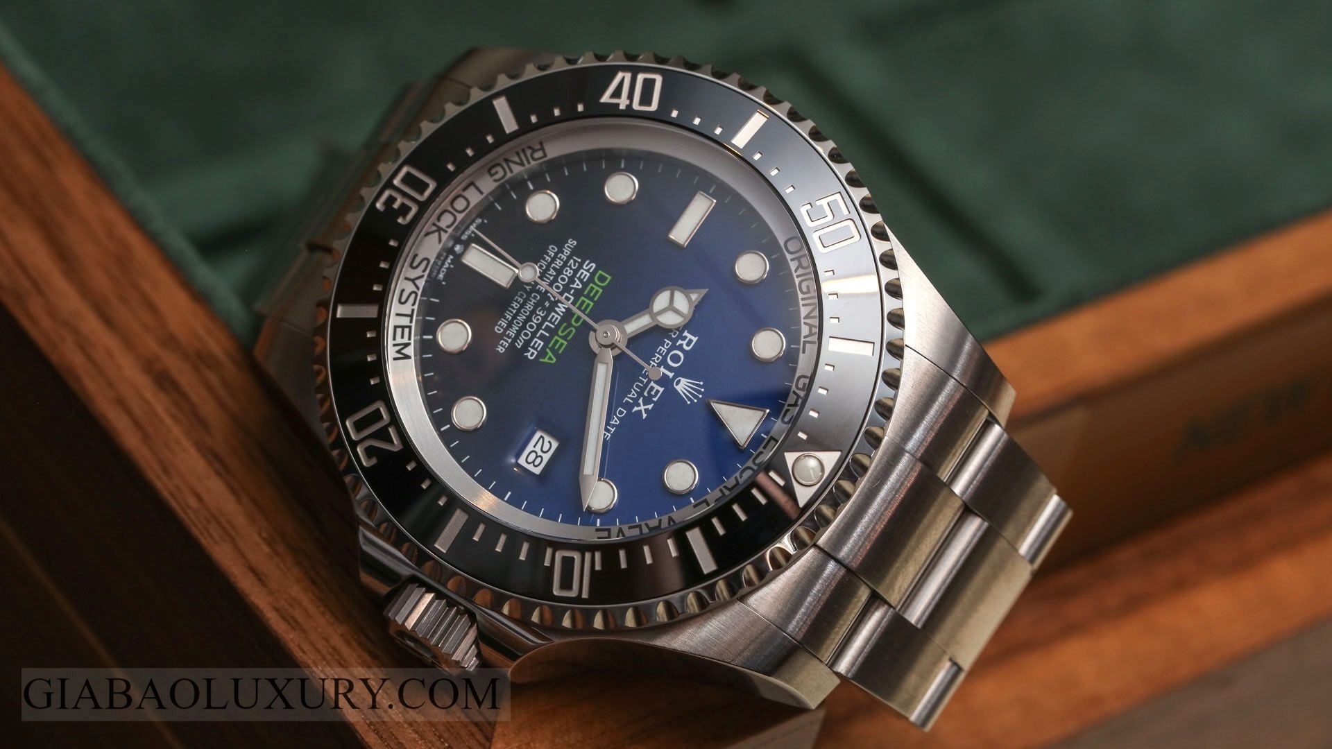 Đồng hồ Rolex Deepsea 126660 Mặt số D-Blue
