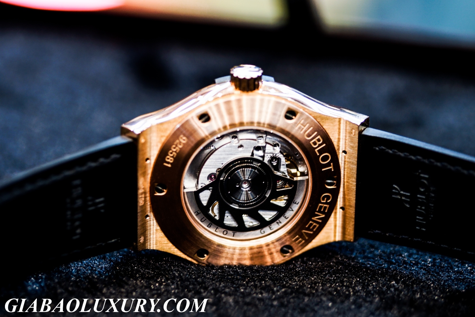 HUBLOT FUSION CLASSIC 18K KING GOLD