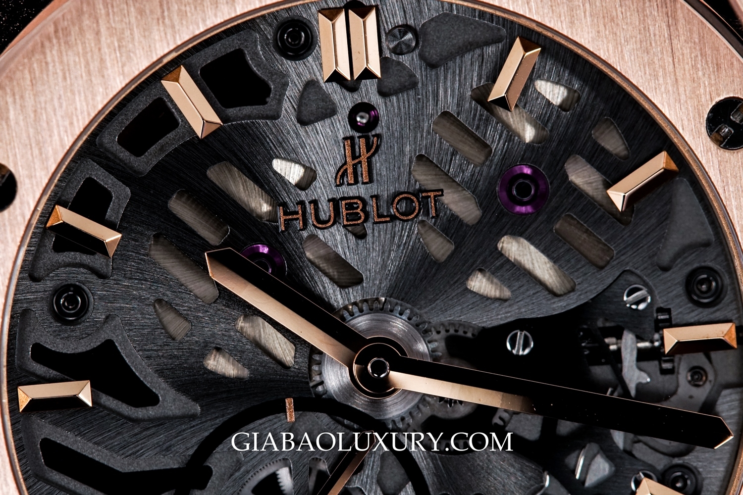 đồng hồ Hublot Classic Fusion Ultra-Thin Skeleton King Gold