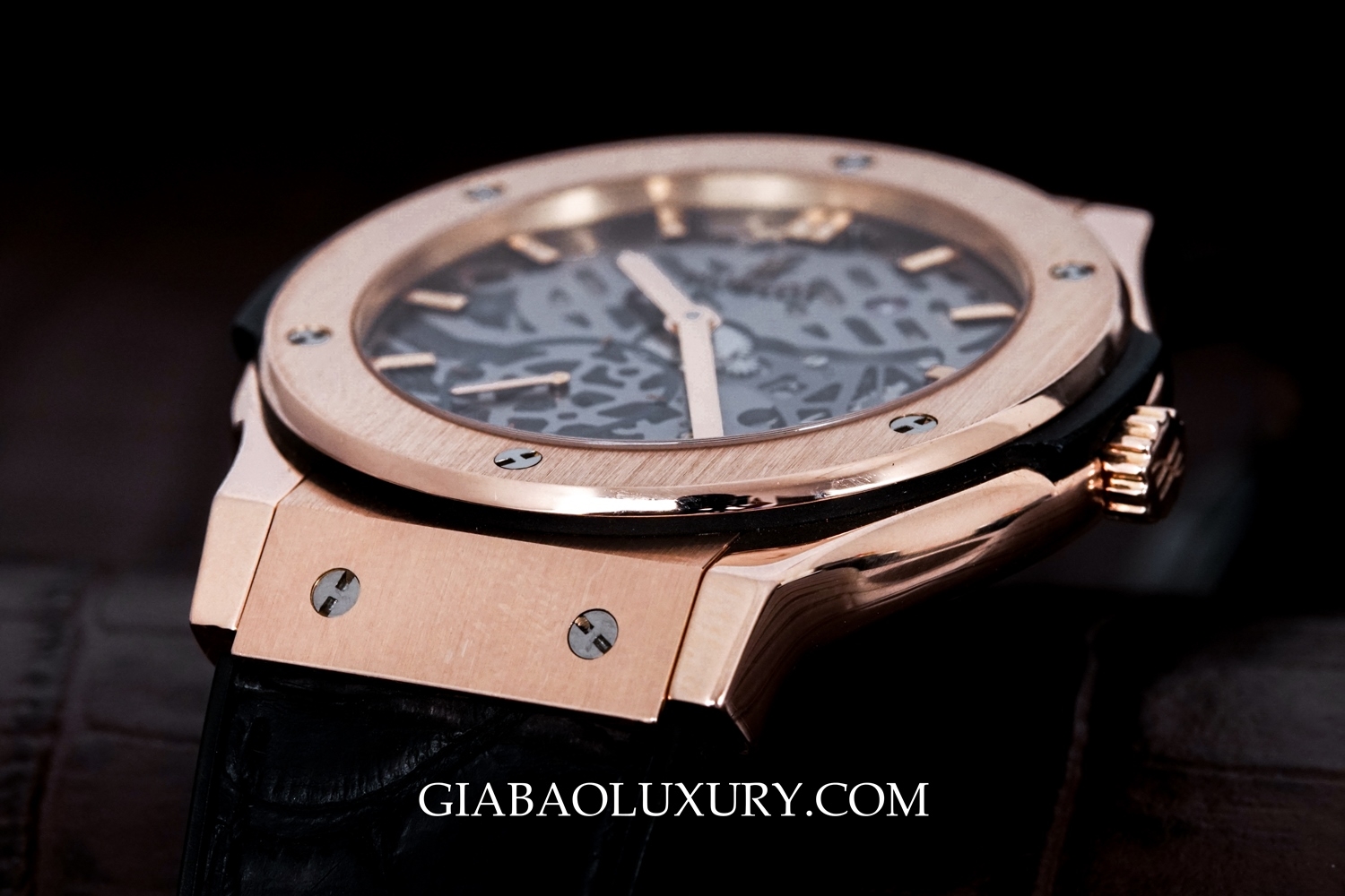 đồng hồ Hublot Classic Fusion Ultra-Thin Skeleton King Gold