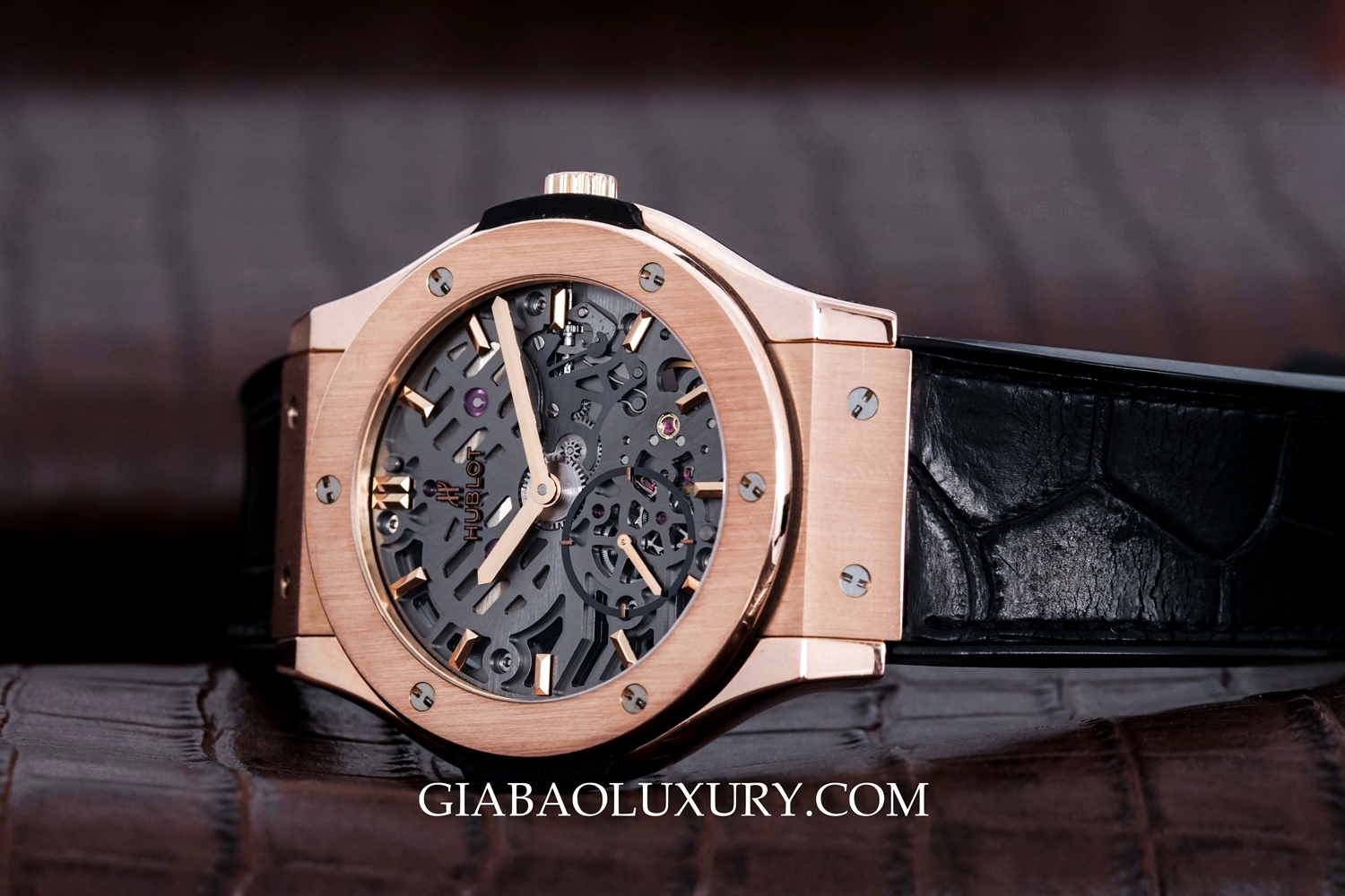 đồng hồ Hublot Classic Fusion Ultra-Thin Skeleton King Gold