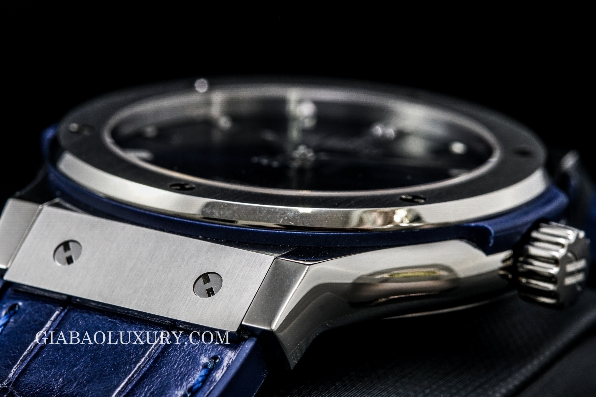 Đồng Hồ Hublot Classic Fusion Blue Titanium 42mm 542.NX.7170.LR