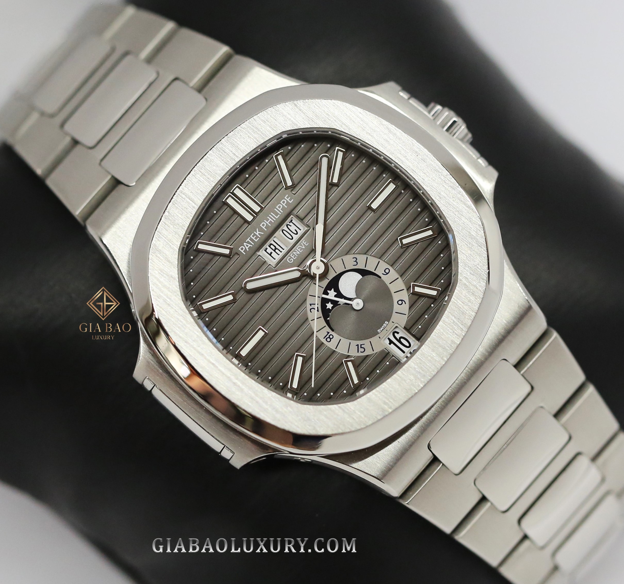 Đồng Hồ Patek Philippe Nautilus 5726/1A-001