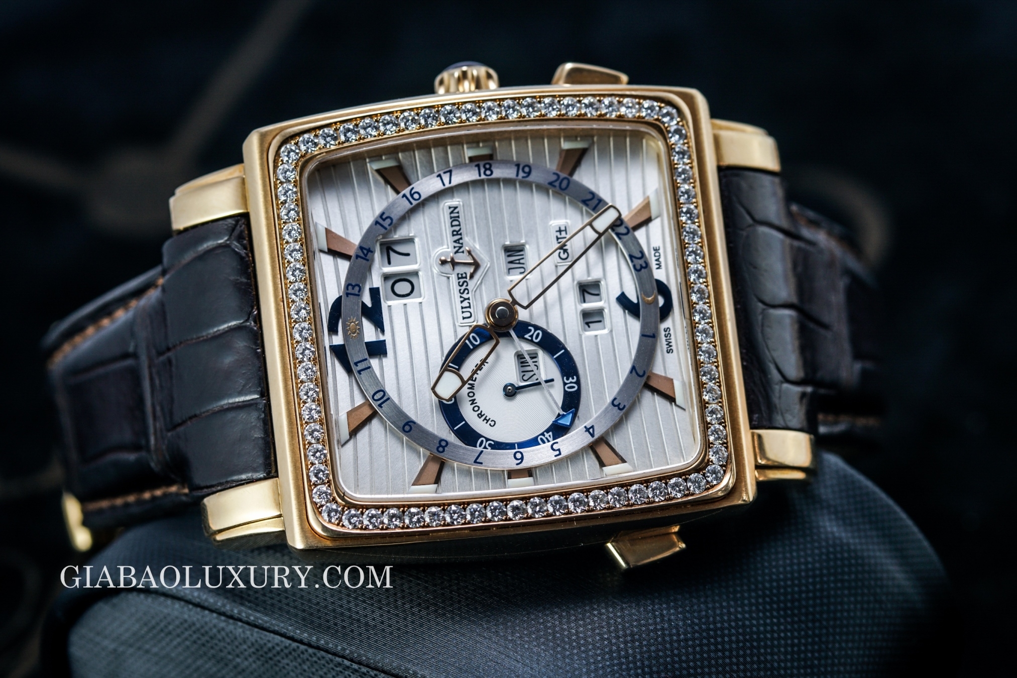 đồng hồ ulysse nardin quadrato dual time perpetual