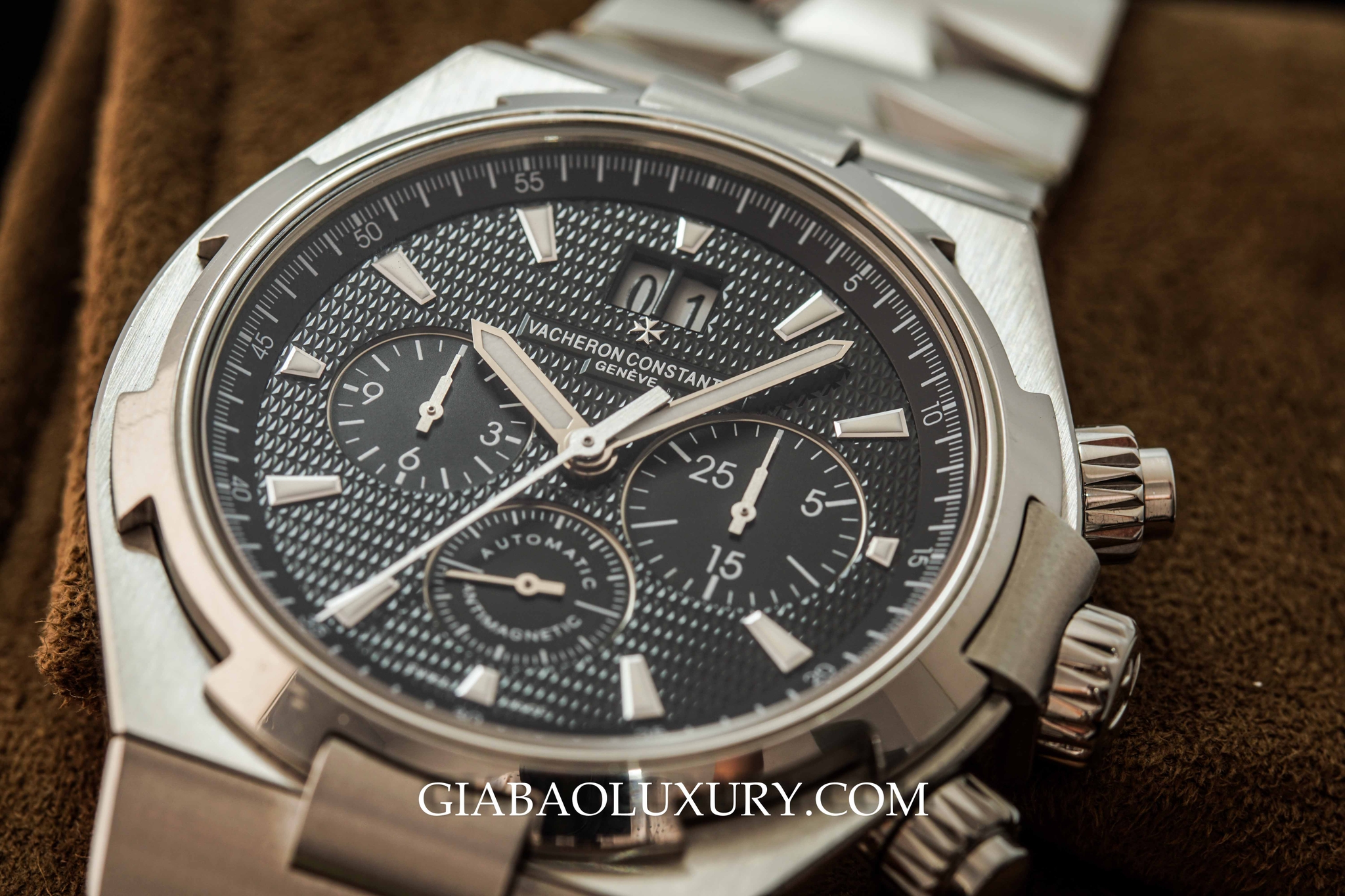 Đồng Hồ Vacheron Constantin Overseas Chronograph 49150/B01A-9097